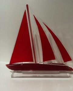 Voilier Voiles Rouges